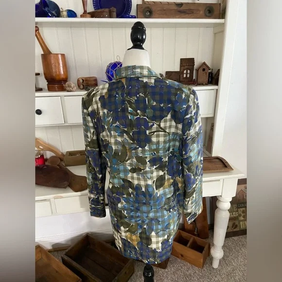 Jonathan Logan - Picture 2 of 3